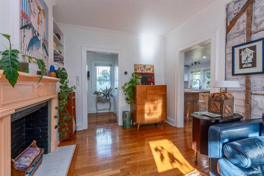 140 Linderman Avenue, Kingston, NY 12401 - Photo 16 of 47
