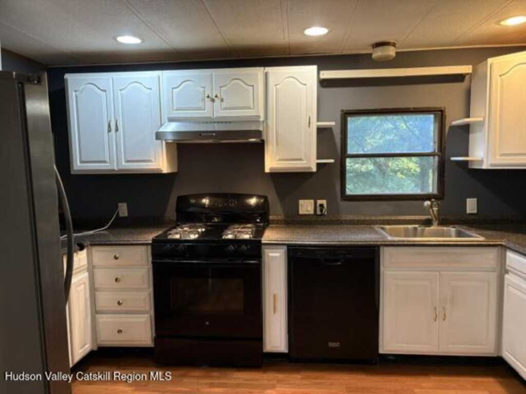 661 Ulster Landing Road, Unit #Lot 31, Saugerties, NY 12477 - Photo 2 of 22