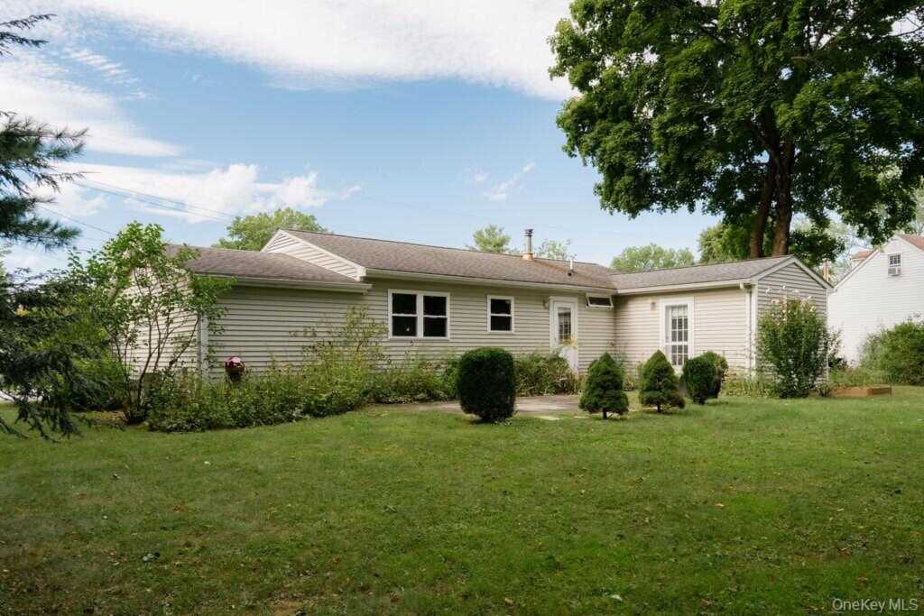 22 Trinity Place, Rhinebeck, NY 12572 - Photo 11 of 15