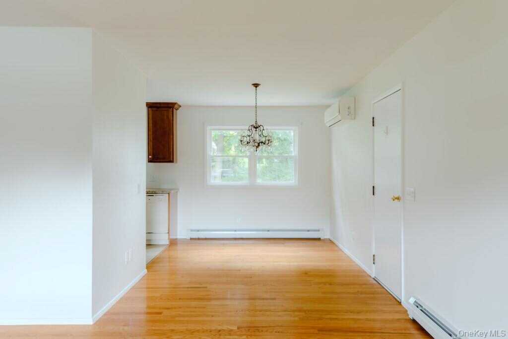 22 Trinity Place, Rhinebeck, NY 12572 - Photo 2 of 15