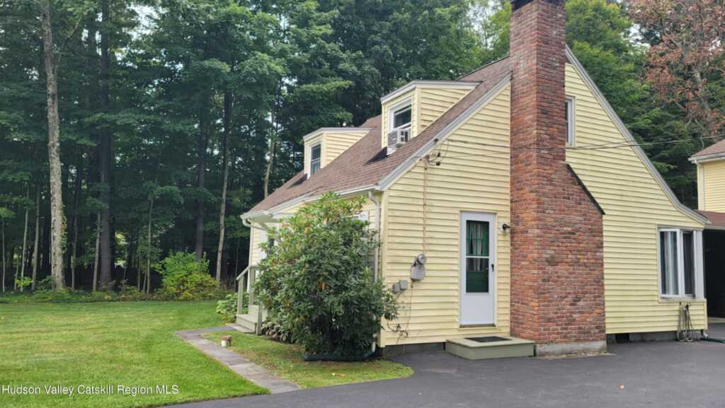73 Pine Street, West Hurley, NY 12491 - Photo 5 of 33
