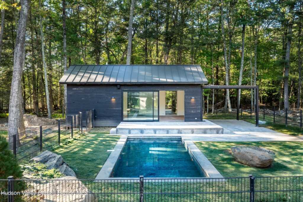 112 Mill Road, Stone Ridge, NY 12484 - Photo 4 of 31