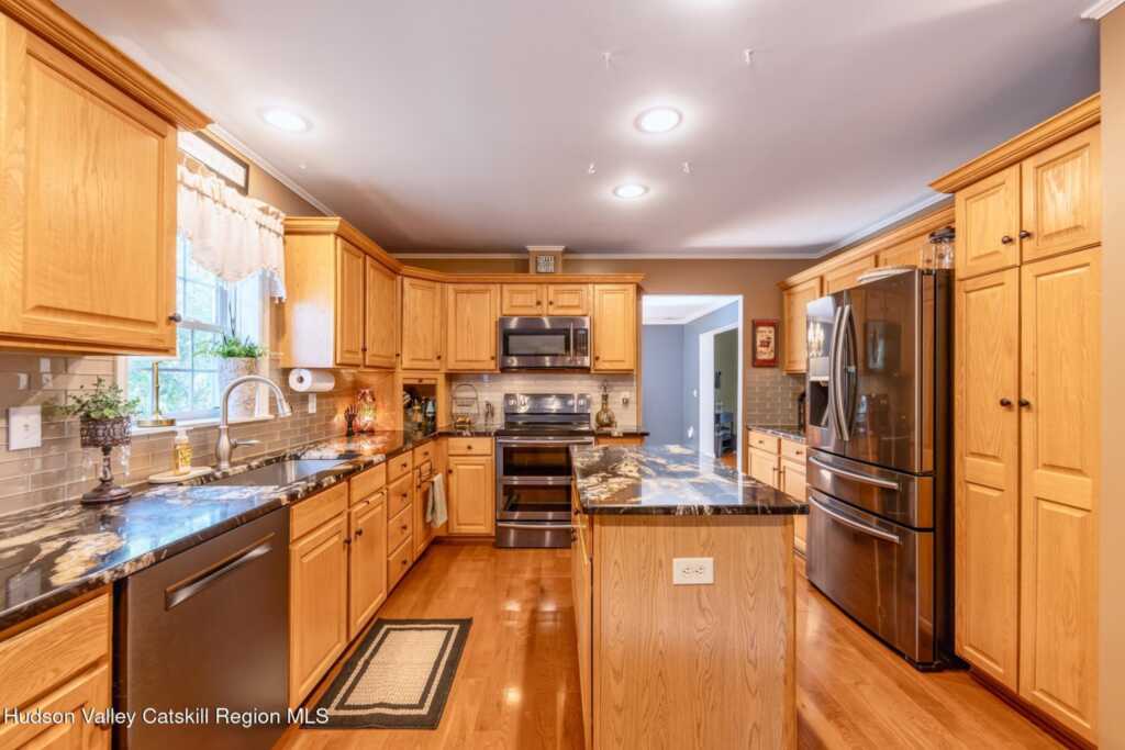 24 Deer Run Road, Kingston, NY 12401 - Photo 15 of 47