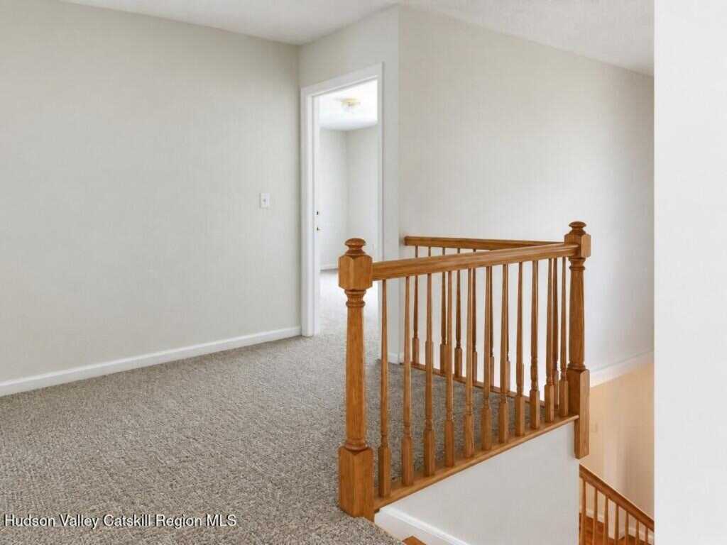 25 Gardiner Park, New Paltz, NY 12561 - Photo 33 of 47