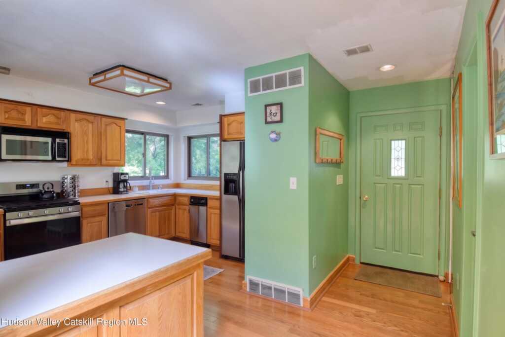 891 Old Post Road, New Paltz, NY 12561 - Photo 7 of 26