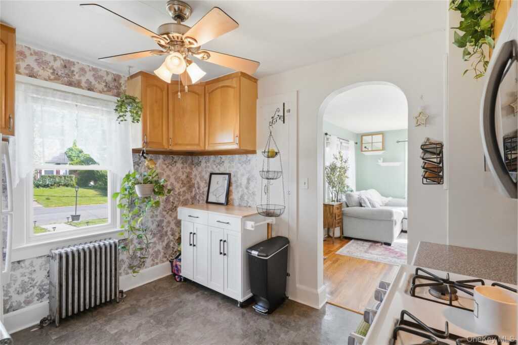 25 Hayes Street, Kingston, NY 12401 - Photo 12 of 35