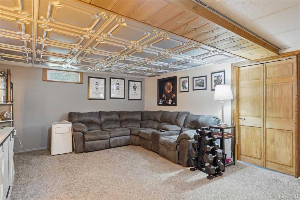 25 Hayes Street, Kingston, NY 12401 - Photo 22 of 35