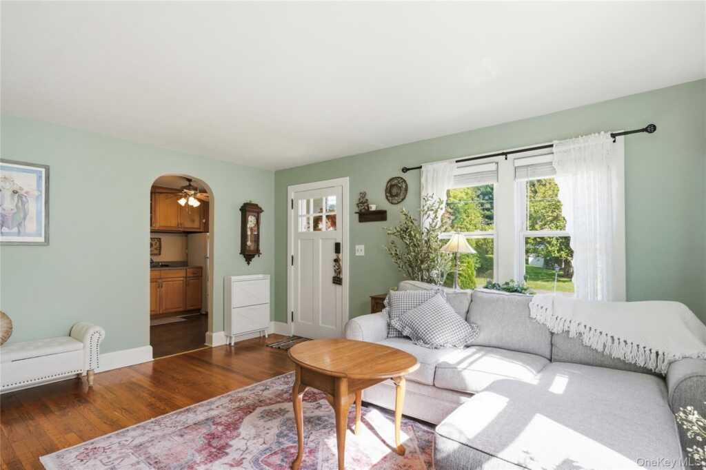 25 Hayes Street, Kingston, NY 12401 - Photo 7 of 35