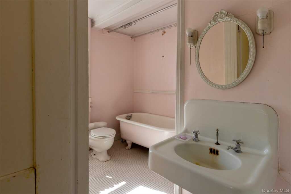 6477 Montgomery St 6477 Montgomery St, Rhinebeck, NY 12572 - Photo 20 of 24