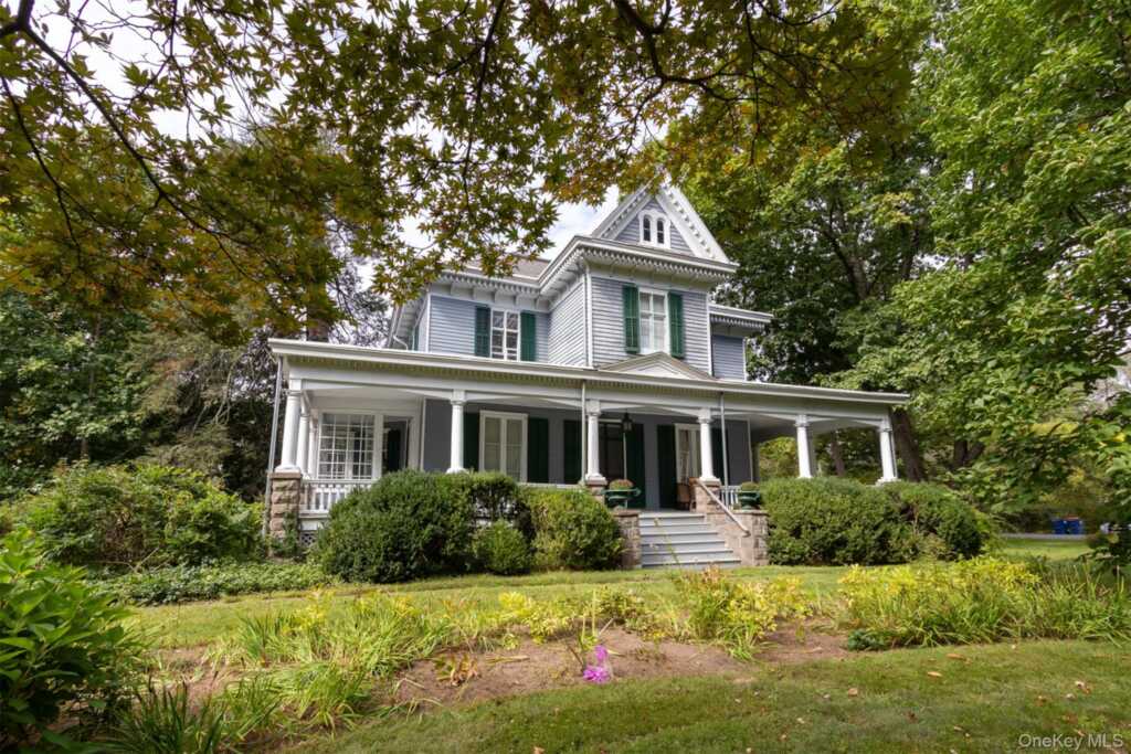 6477 Montgomery St 6477 Montgomery St, Rhinebeck, NY 12572 - Photo 3 of 24