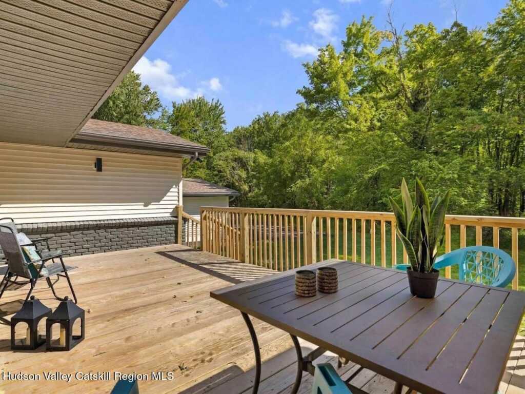 103 Park Place, Saugerties, NY 12477 - Photo 3 of 35
