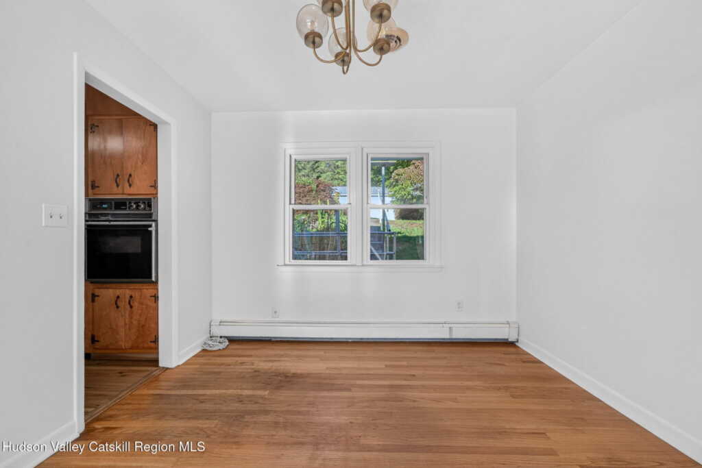 137 Sunrise Avenue, Kingston, NY 12401 - Photo 7 of 28