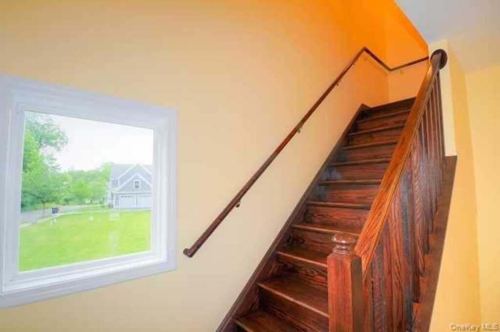 9 Bird Court, Rhinebeck, NY 12572 - Photo 19 of 29