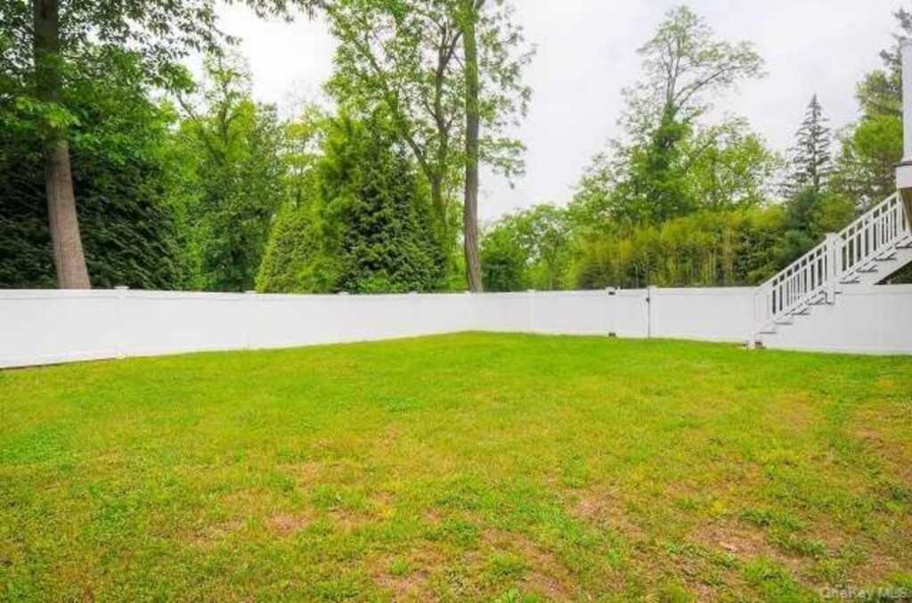 9 Bird Court, Rhinebeck, NY 12572 - Photo 4 of 29