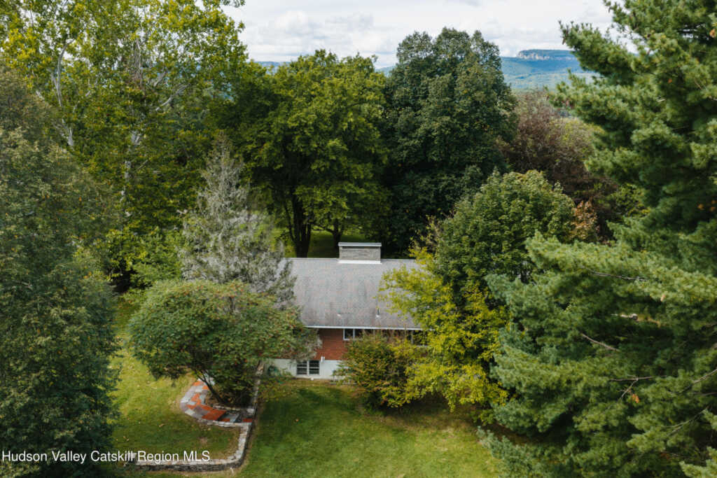 13 Edgewood Drive, New Paltz, NY 12561 - Photo 3 of 38