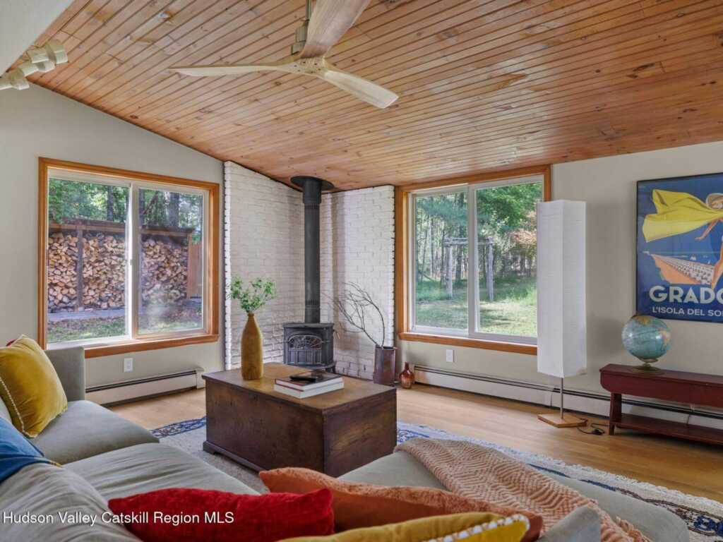 47 Van De Bogart Road, Woodstock, NY 12498 - Photo 4 of 46