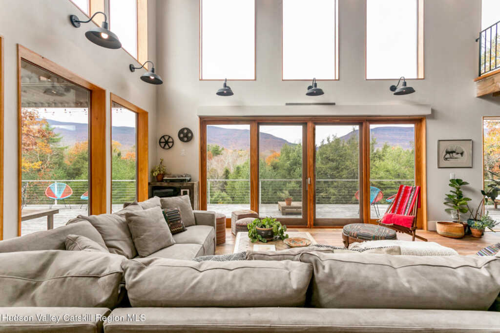 59 Windbourne Lane, Saugerties, NY 12477 - Photo 3 of 50