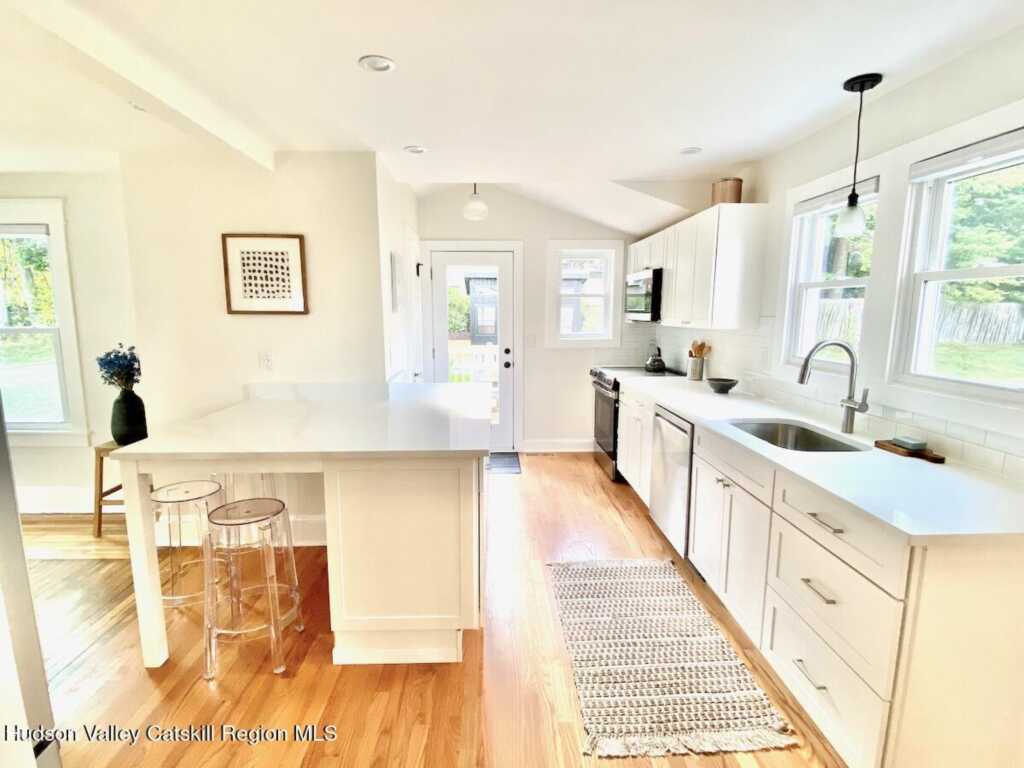 127 Emerson Street, Kingston, NY 12401 - Photo 11 of 46