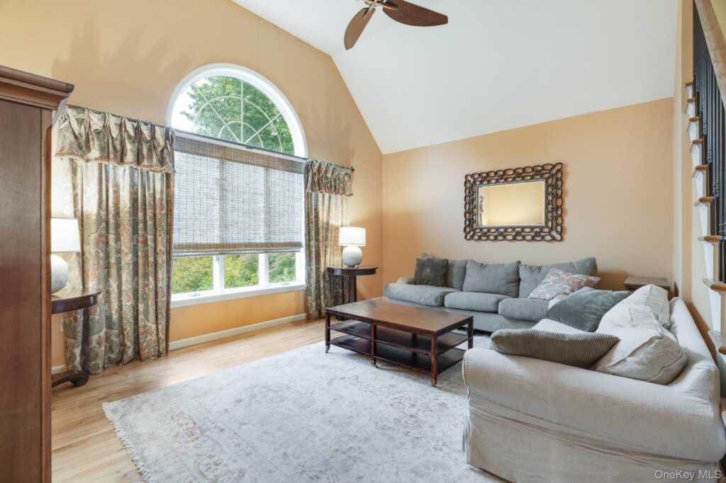 66 Mulberry Street, Rhinebeck, NY 12572 - Photo 4 of 28