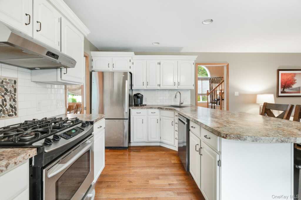 66 Mulberry Street, Rhinebeck, NY 12572 - Photo 9 of 28