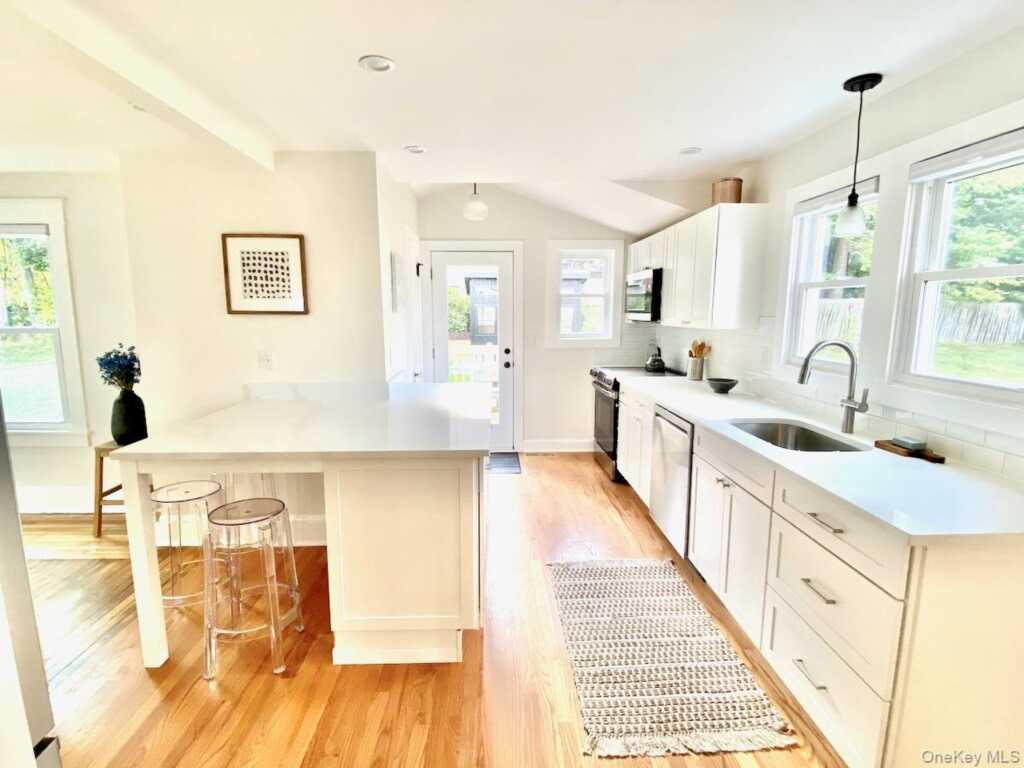 127 Emerson Street, Kingston, NY 12401 - Photo 11 of 44