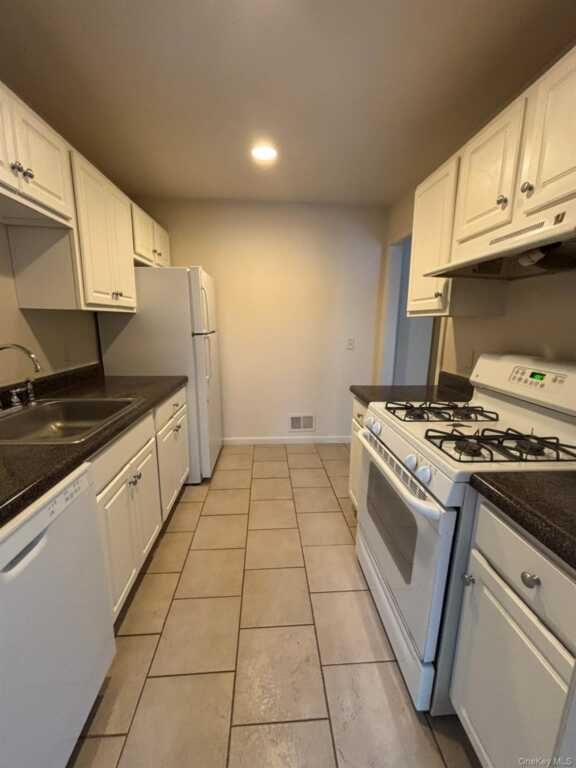 25 Henry W Dubios Drive, Unit #36, New Paltz, NY 12561 - Photo 2 of 12