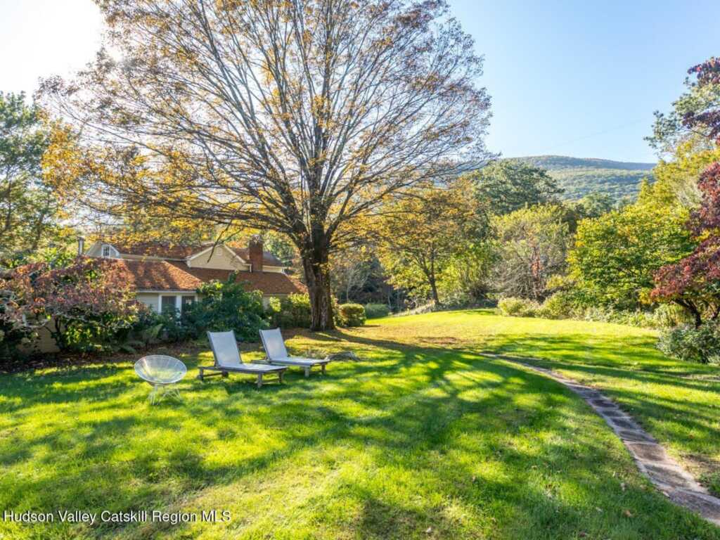 326 Ralph Vedder Road, Saugerties, NY 12477 - Photo 4 of 39