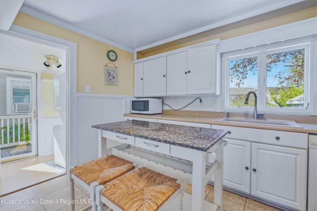 10 Linwood Place, Kingston, NY 12401 - Photo 12 of 21