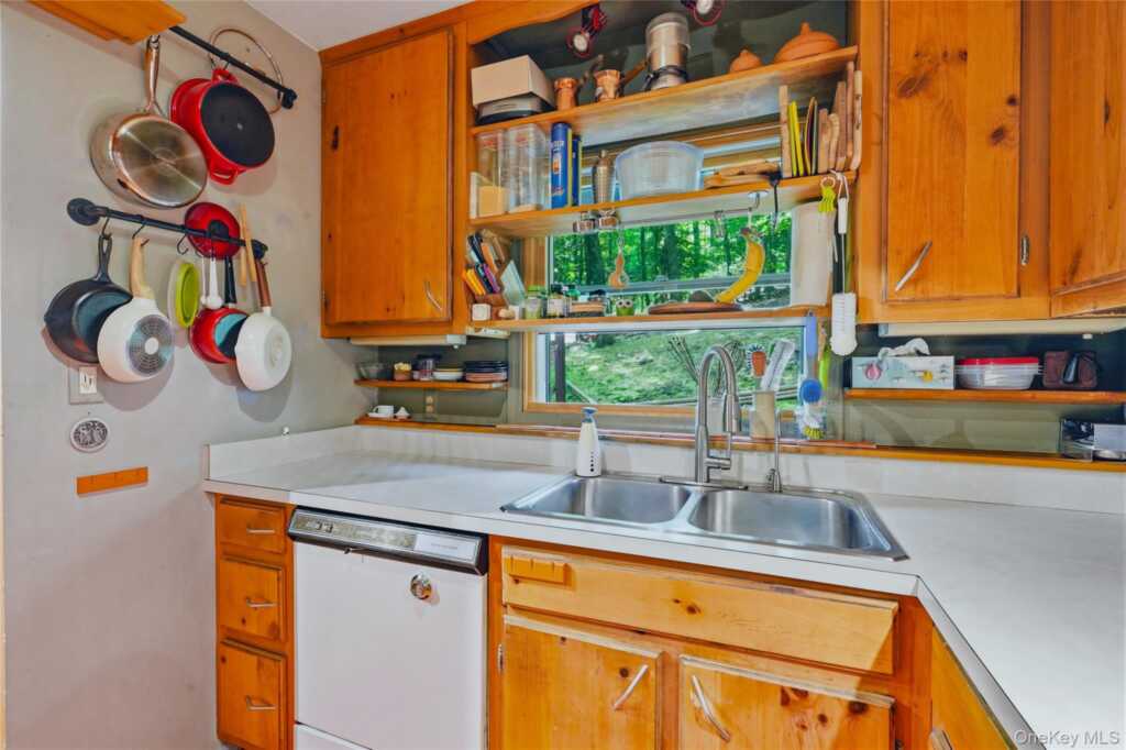 9 Crescent Lane, New Paltz, NY 12561 - Photo 12 of 48
