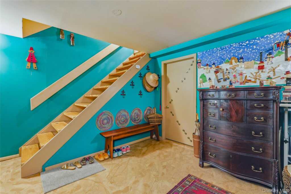 9 Crescent Lane, New Paltz, NY 12561 - Photo 29 of 48