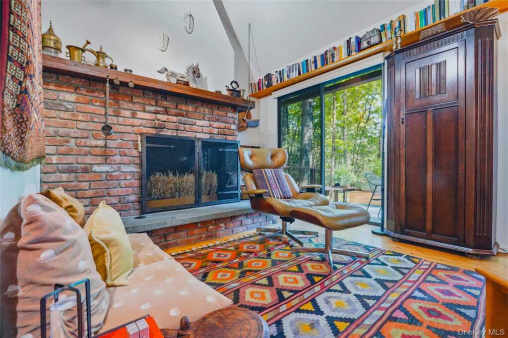 9 Crescent Lane, New Paltz, NY 12561 - Photo 5 of 48