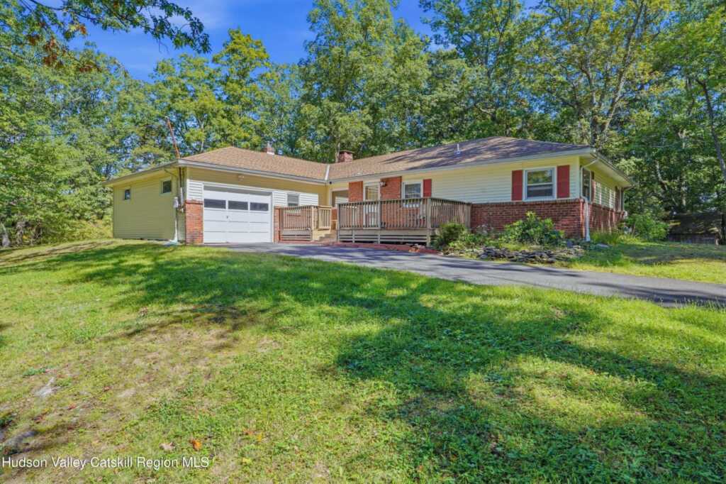 29 Glenerie Lane, Saugerties, NY 12477