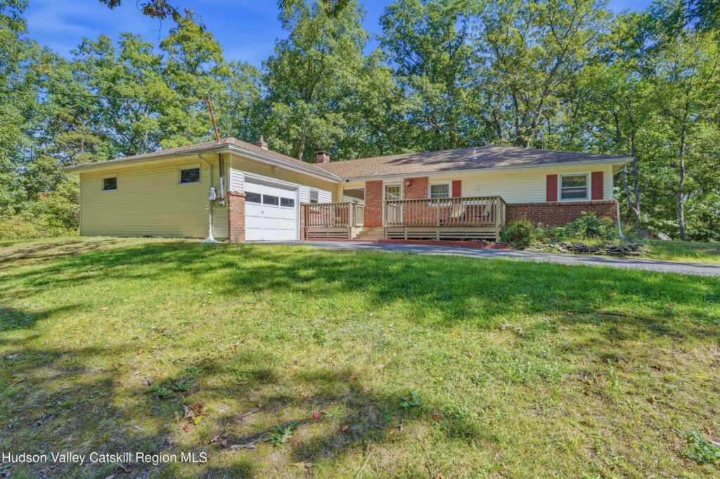 29 Glenerie Lane, Saugerties, NY 12477 - Photo 2 of 28