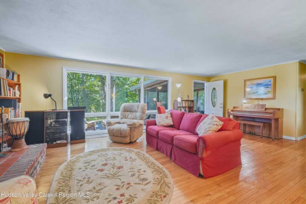 29 Glenerie Lane, Saugerties, NY 12477 - Photo 5 of 28