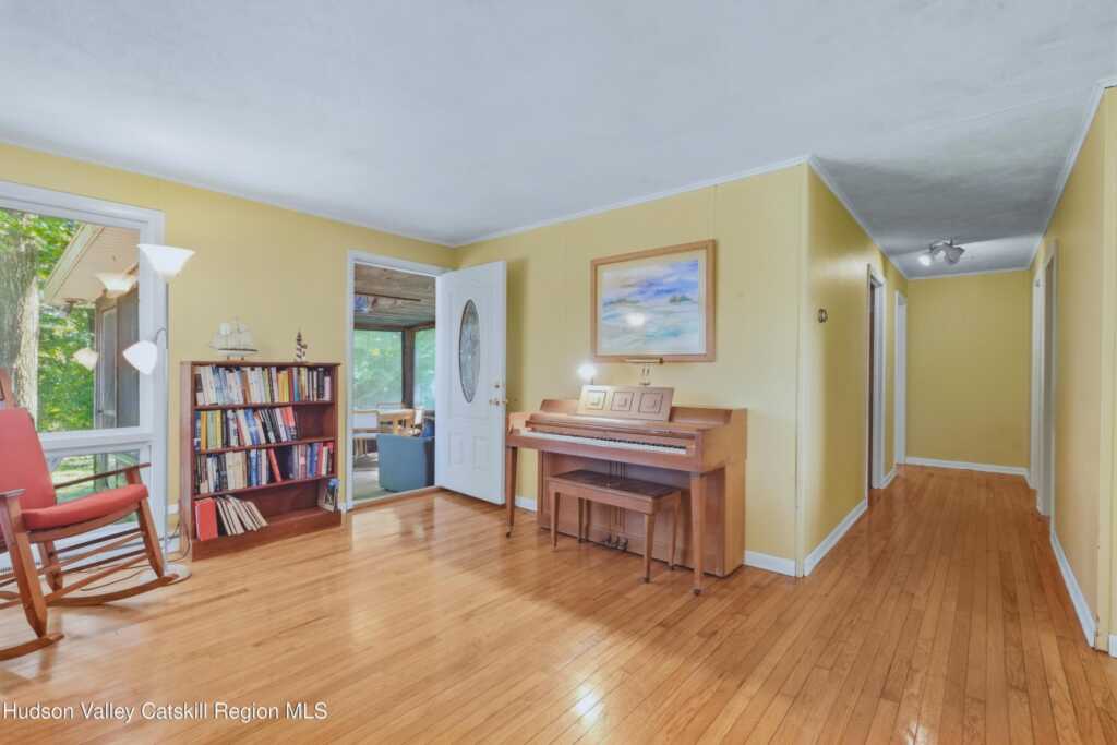 29 Glenerie Lane, Saugerties, NY 12477 - Photo 7 of 28