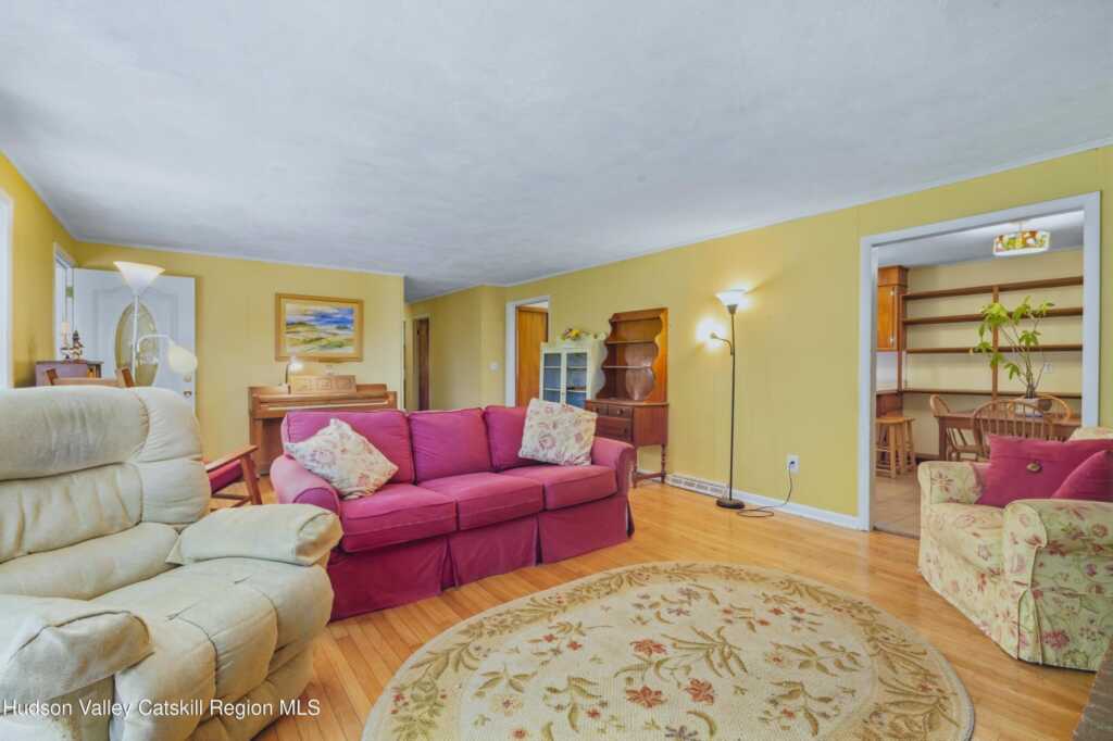 29 Glenerie Lane, Saugerties, NY 12477 - Photo 9 of 28