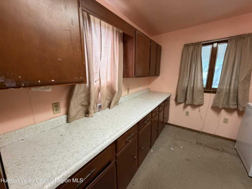 518 Main Street, Kingston, NY 12401 - Photo 9 of 32