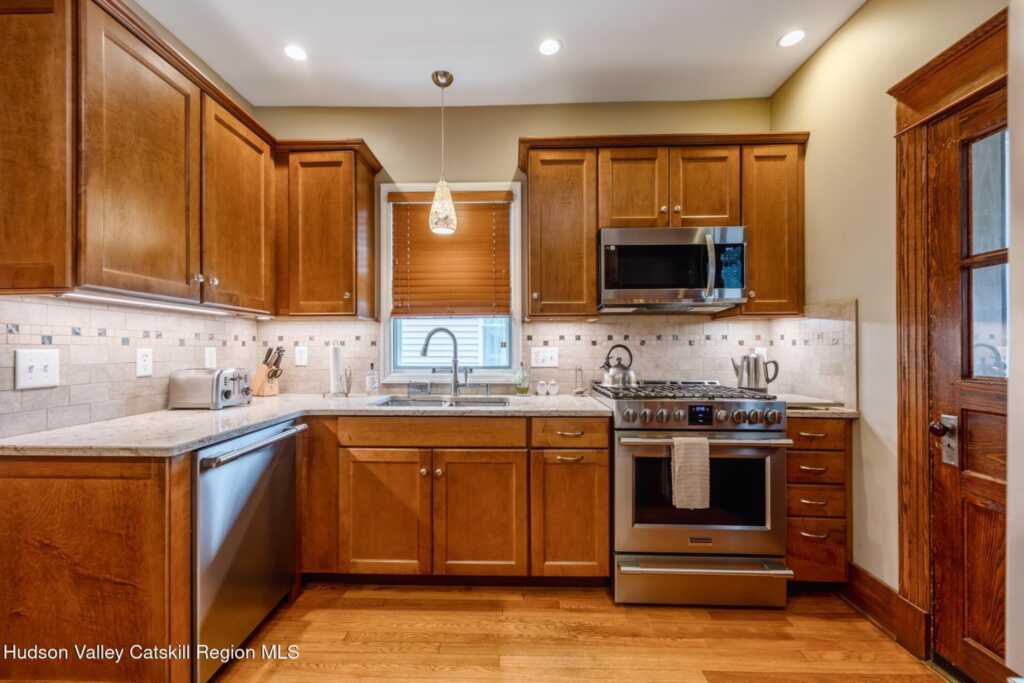 160 O'Neil Street, Kingston, NY 12401 - Photo 17 of 41