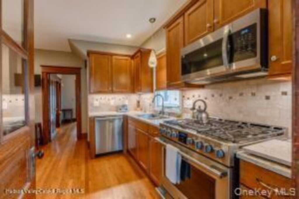 160 Oneil Street, Kingston, NY 12401 - Photo 18 of 41