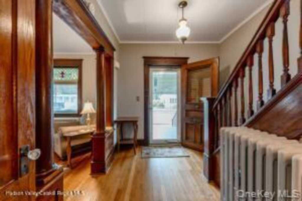 160 Oneil Street, Kingston, NY 12401 - Photo 5 of 41
