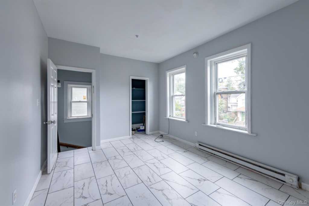 102 Henry Street, Kingston, NY 12401 - Photo 15 of 28