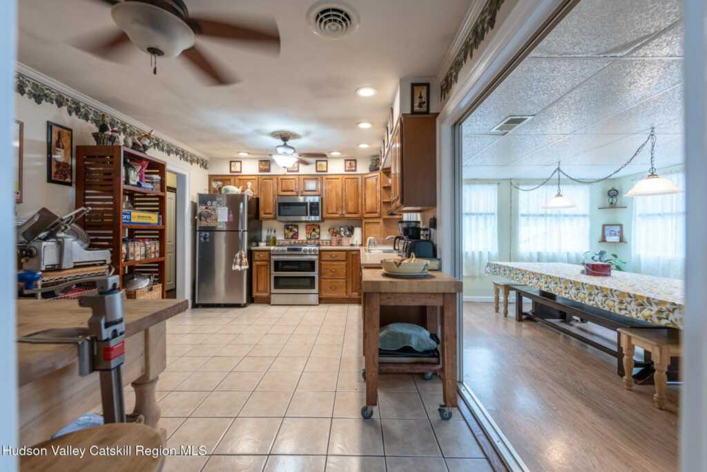 411 Linderman Avenue, Kingston, NY 12401 - Photo 14 of 50