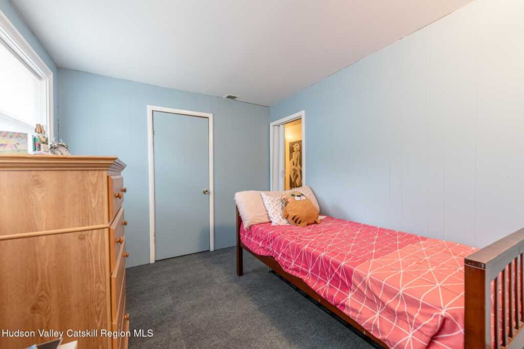 411 Linderman Avenue, Kingston, NY 12401 - Photo 42 of 50