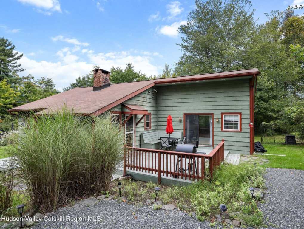 2 Fern Hollow, Woodstock, NY 12498