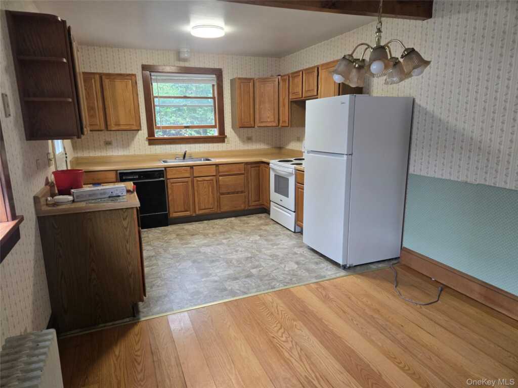 60 violet Place, Rhinebeck, NY 12572 - Photo 3 of 12