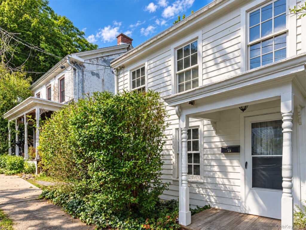48 Tompkins Street, Kingston, NY 12401