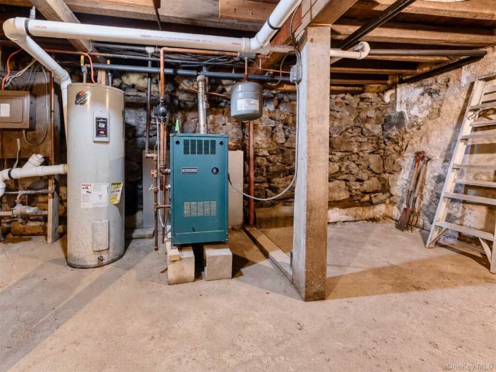 48 Tompkins Street, Kingston, NY 12401 - Photo 33 of 36