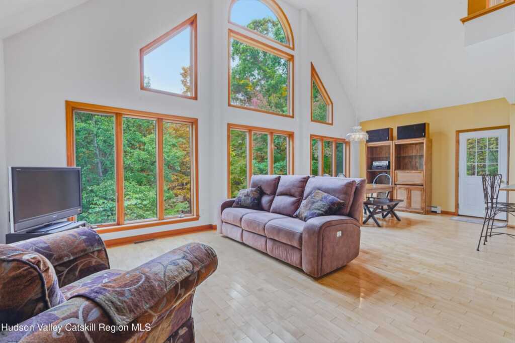 66 Scal Bo Road, Saugerties, NY 12477 - Photo 3 of 32