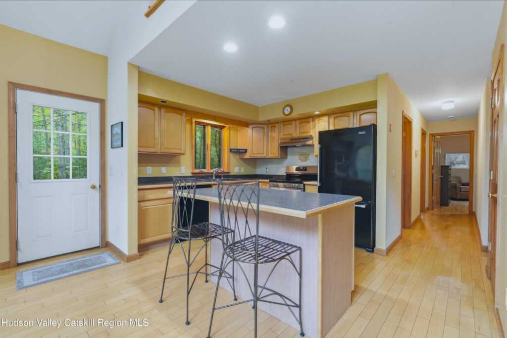 66 Scal Bo Road, Saugerties, NY 12477 - Photo 8 of 32
