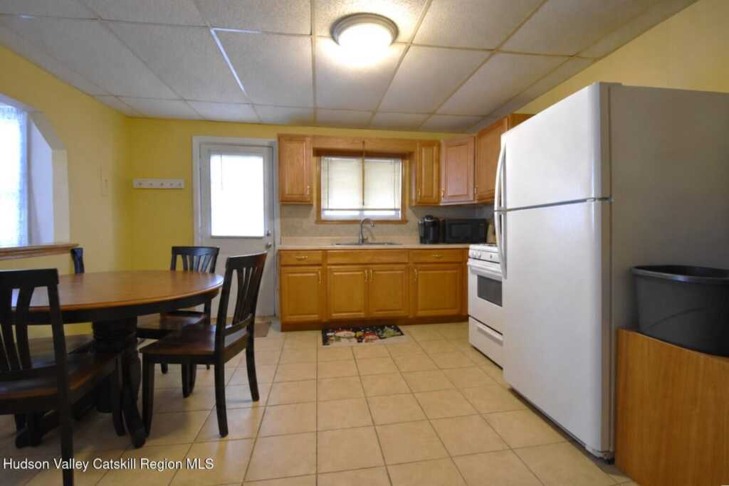 180 Foxhall Avenue, Kingston, NY 12401 - Photo 4 of 16